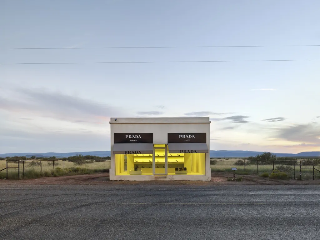 Butik módního obchodu Prada v Texasu