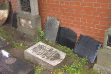 Na hřbitově v Heřmánkovicích uctili památku německých starousedlíků