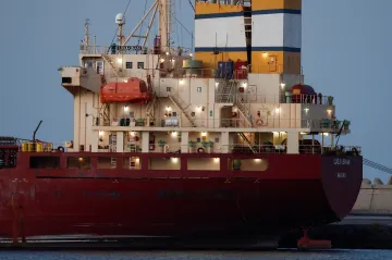 Čekání tankerů s LNG v Perském zálivu se prodražuje