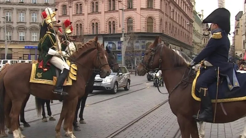 Obraz ráno převezli napoleonští vojáci k Mohyle míru