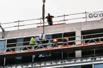 Digitalizace stavebnictví je pořád tragédie, míní Králíček. Kulhánek vyzdvihuje stabilitu