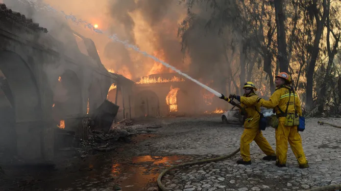 Požáry v kalifornské Glendoře