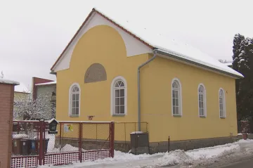 Nejmladší předválečná synagoga v Česku je na prodej