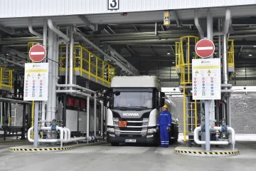 Ve svém největším skladu v Loukově Čepro otevřelo automatizovaný terminál. Původní zařízení zničil požár