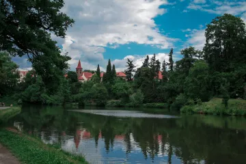 Kdo usiluje o hlasy voličů ve Středočeském kraji? Anketa s lídry, kteří se nedostali do debaty ČT