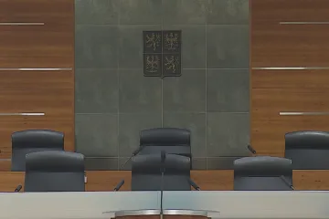 Mladík, který plánoval útok na tři velvyslanectví, dostal podmínku