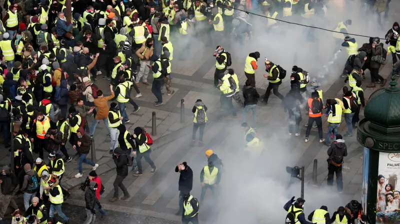 Protesty v Paříži