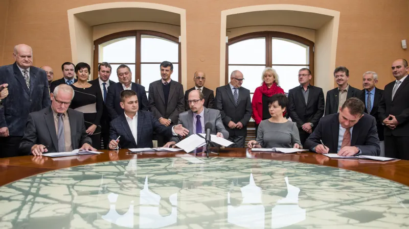 Lídři koaličních stran v Královéhradeckém kraji podepsali koaliční dohodu