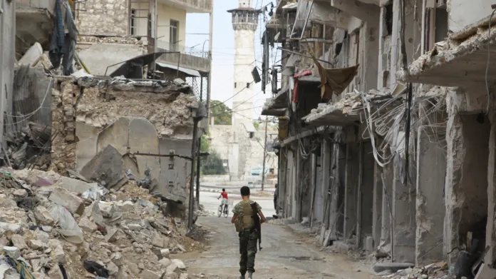 Zničené syrské město Aleppo