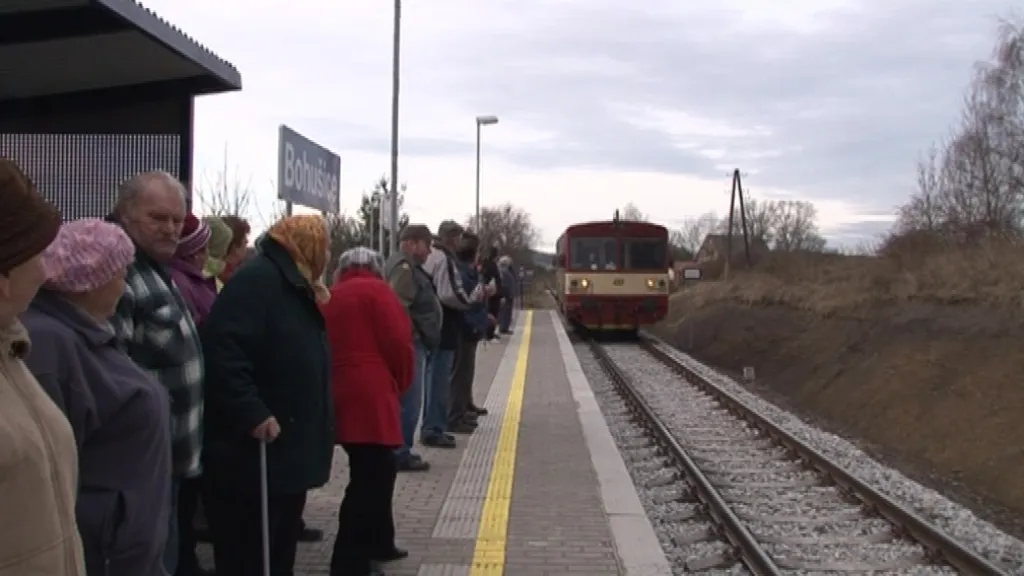 Bohušičtí se vlaku dočkali po 140 letech