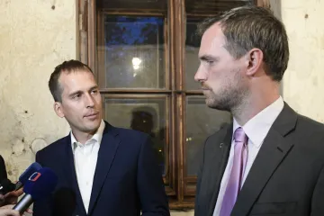 Hra o Prahu pokračuje: Piráti nabízejí vyšší počet radních, Čižinský na postu primátora netrvá