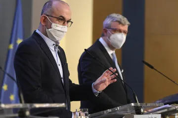 Vláda schválila podpůrné covidové programy, na přídavcích na děti se neshodla