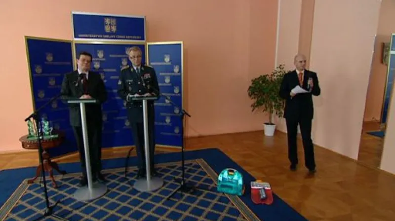 Brífink ministerstva obrany k armádním lékárničkám
