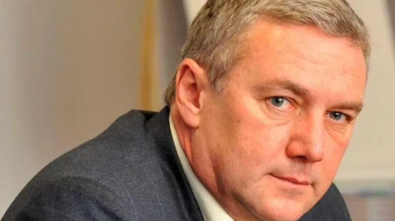 Brífink k rezignaci ministra dopravy Antonína Prachaře