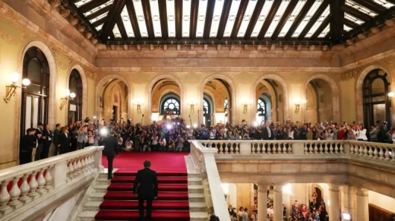 Katalánský premiér přichází do parlamentu Zdroj: Reuter