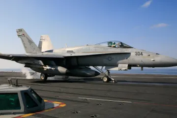 USA poslaly nad Irák letouny F-18, zatím jen na průzkum