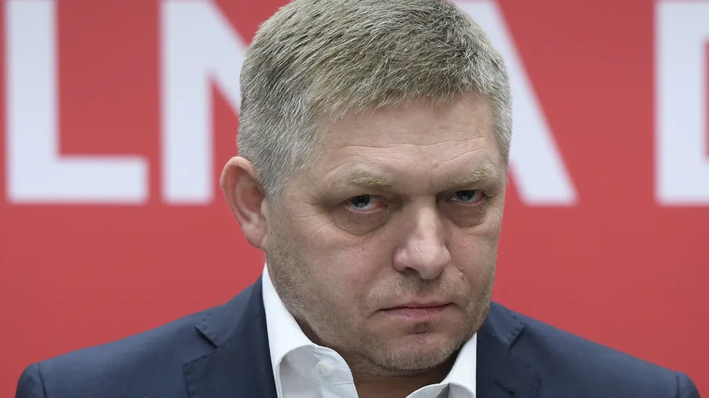 Expremiér Robert Fico. Slovenští kriminalisté od voleb v různých kauzách zadrželi více než desítku soudců, podnikatelů nebo vysokých úředníků z období, kdy byli u moci sociální demokraté (Smer-SD)