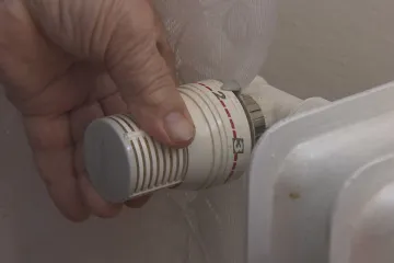 Spotřeba plynu klesla v Česku o pětinu, díky tomu jsou zásobníky před zimou téměř plné