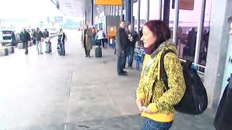 Eva Nováková po příletu do Prahy