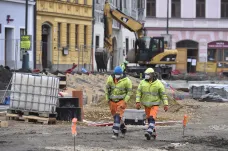 Oprava náměstí v Třebíči komplikuje zásobování. Radnice podnikům sníží nájem