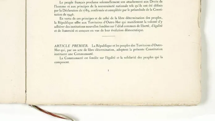 Ústava z 4. října 1958 se stala základem páté francouzské republiky