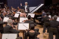 K poslechu: Česká filharmonie zahájila sezonu bez Mahlera, ale ne bez chuti hrát