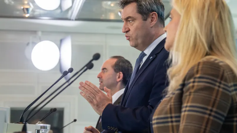 Bavorský premiér Markus Söder během tiskové konference