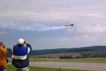 Nad modelářským letištěm bouřily proudové motory