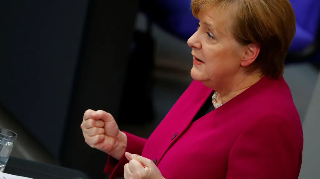 Angela Merkelová představuje programové prohlášení vlády