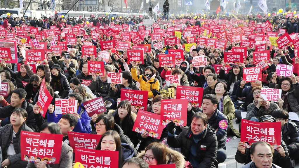 Protesty proti jihokorejské prezidentce v Soulu