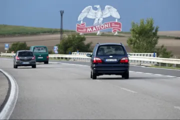 Ministerstvo dopravy vyrazilo do boje proti billboardům u silnic