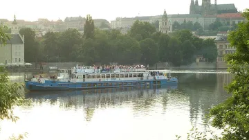 Výletní loď na Vltavě