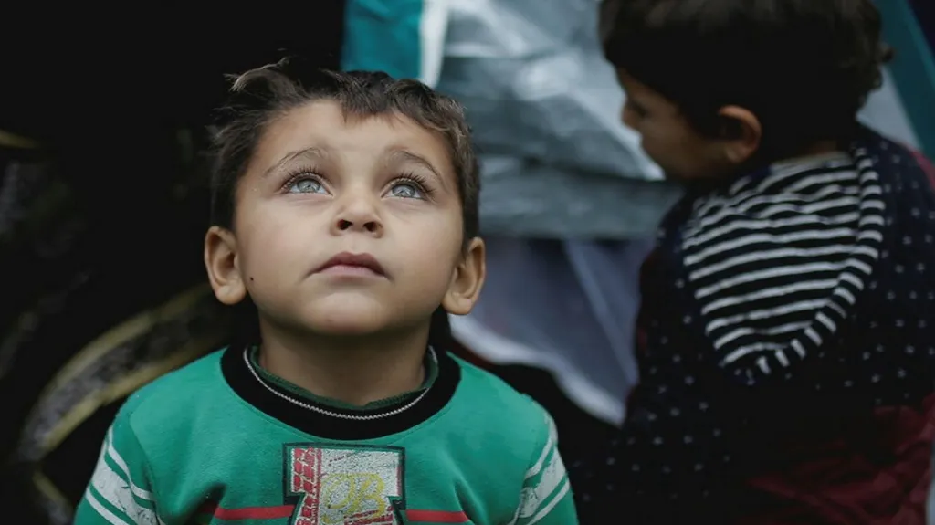 Syrské děti v řeckých uprchlických táborech