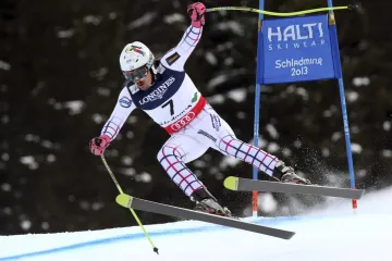 Bank zajel ve druhém kole vynikající čas a v obřím slalomu znovu bodoval