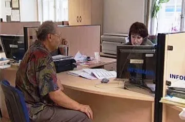 Podnikat na „živnosťák“ nebo založit „eseróčko“?