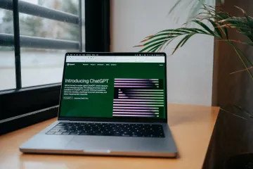 Evropská komise chce, aby internetové platformy označovaly obsah vytvořený AI