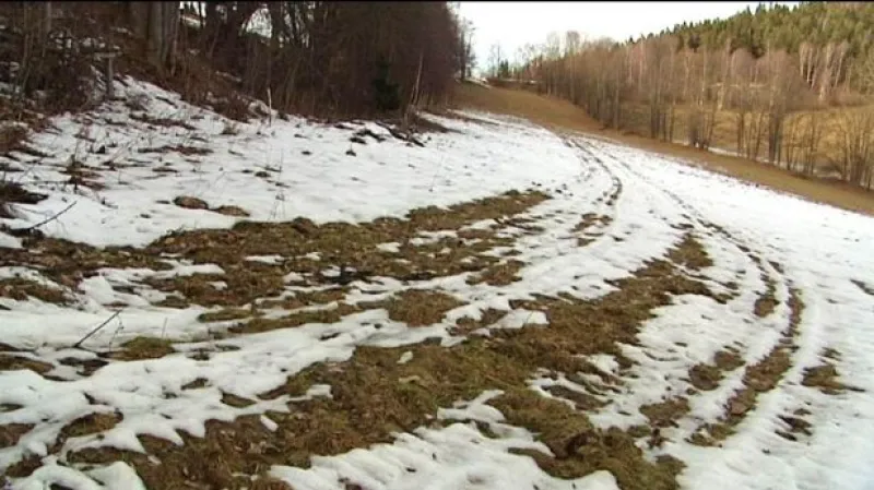 Vstup Pavla Karase a reportáž Moniky Bezuchové a Zdeňka Mlnaříka