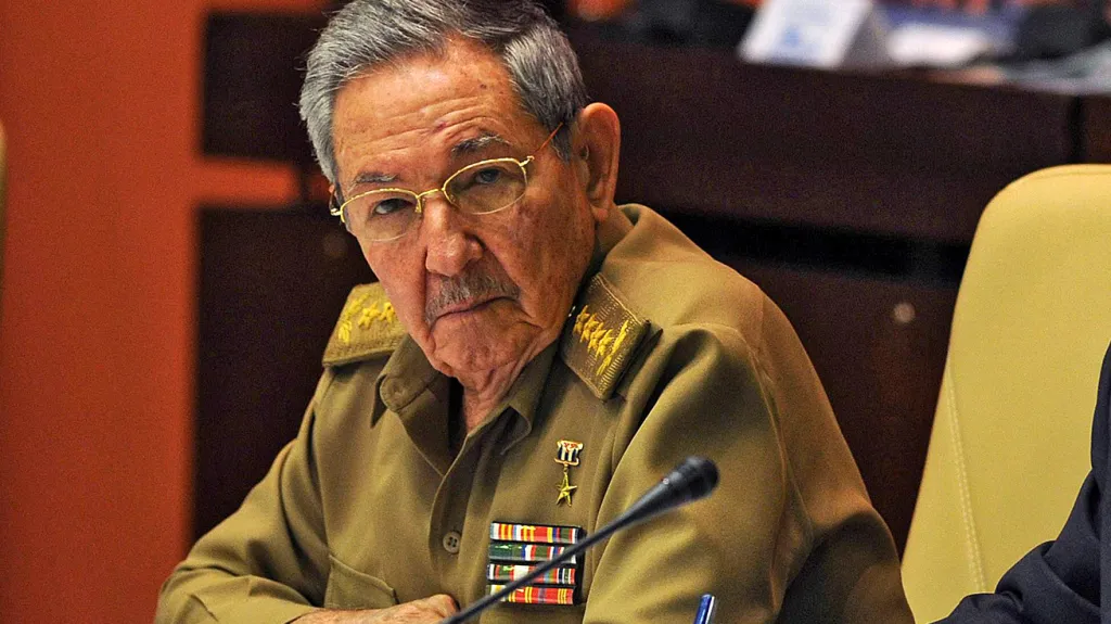 Raúl Castro na zasedání kubánského parlamentu
