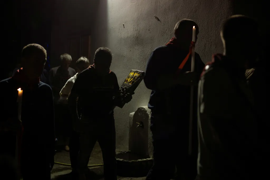 Svátek Anastenaria připomíná den, kdy před staletími podle věřících shořel kostel ve vesnici Kosti v dnešním Bulharsku