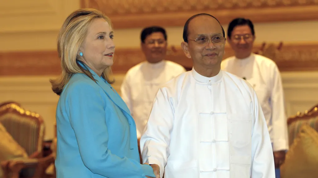 Hillary Clintonová a Thein Sein