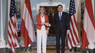 Americký ministr zahraničí Marco Rubio a rakouská ministryně zahraničí Beate Meinlová-Reisingerová