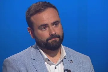 Krásně se to četlo, ale vláda svůj program v oblasti obrany neplní, míní Flek