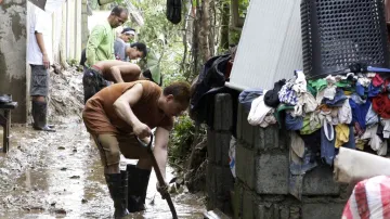 Následky tajfunu ve Filipínách