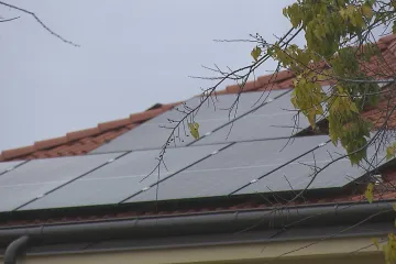 Další dodavatel fotovoltaik je v insolvenci. Zákazníci zaplatili vysoké zálohy, jsou bez peněz i bez panelů