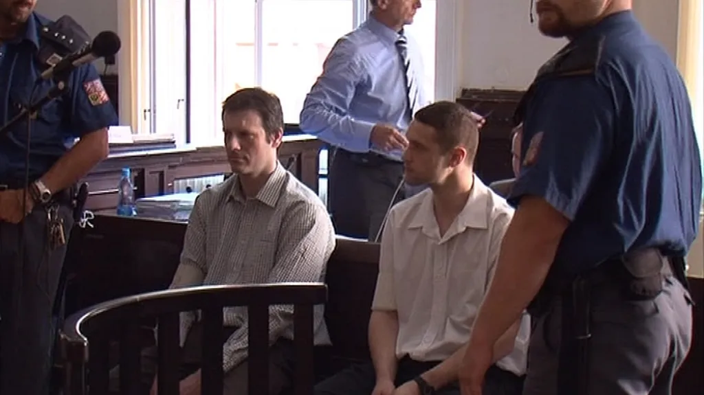 Přibyl a Žouželka z kauzy Edbusy u soudu