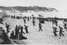 Tři dny bojů, které připravily Spojence na Normandii. Před 75 lety se vylodili v Severní Africe