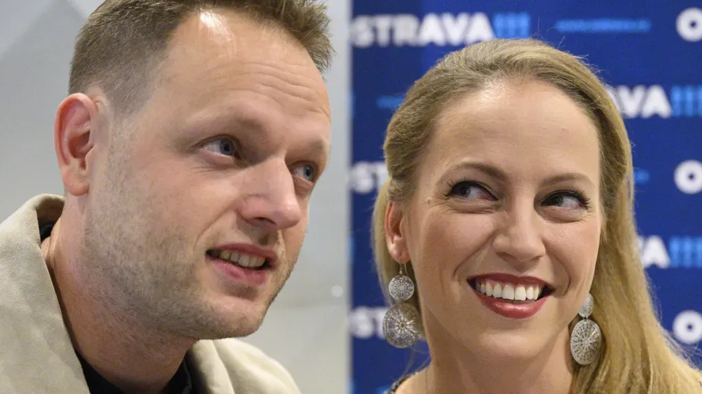 Jan Kříž a Markéta Pešková při vyhlašování nominací cen Thálie