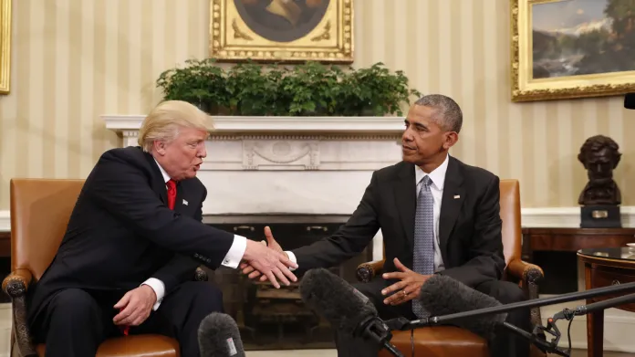 Donald Trump a Barack Obama po společném jednání