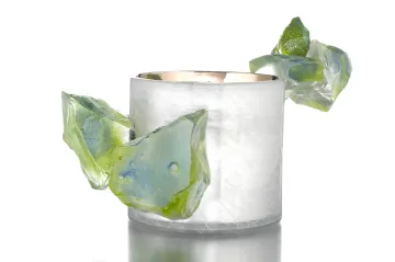 „Bydlí tady Libenští?“ Tři sklářští umělci vystavují rozdílná díla a společné přátelství