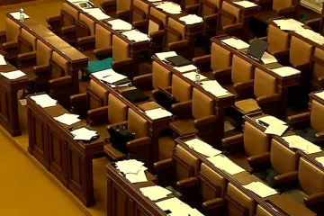 Prázdné židle se zaplnily. Teď přijde na řadu rozdělování funkcí